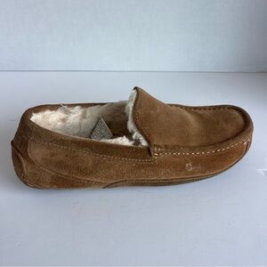 UGG Ascot Slippers size 9.0